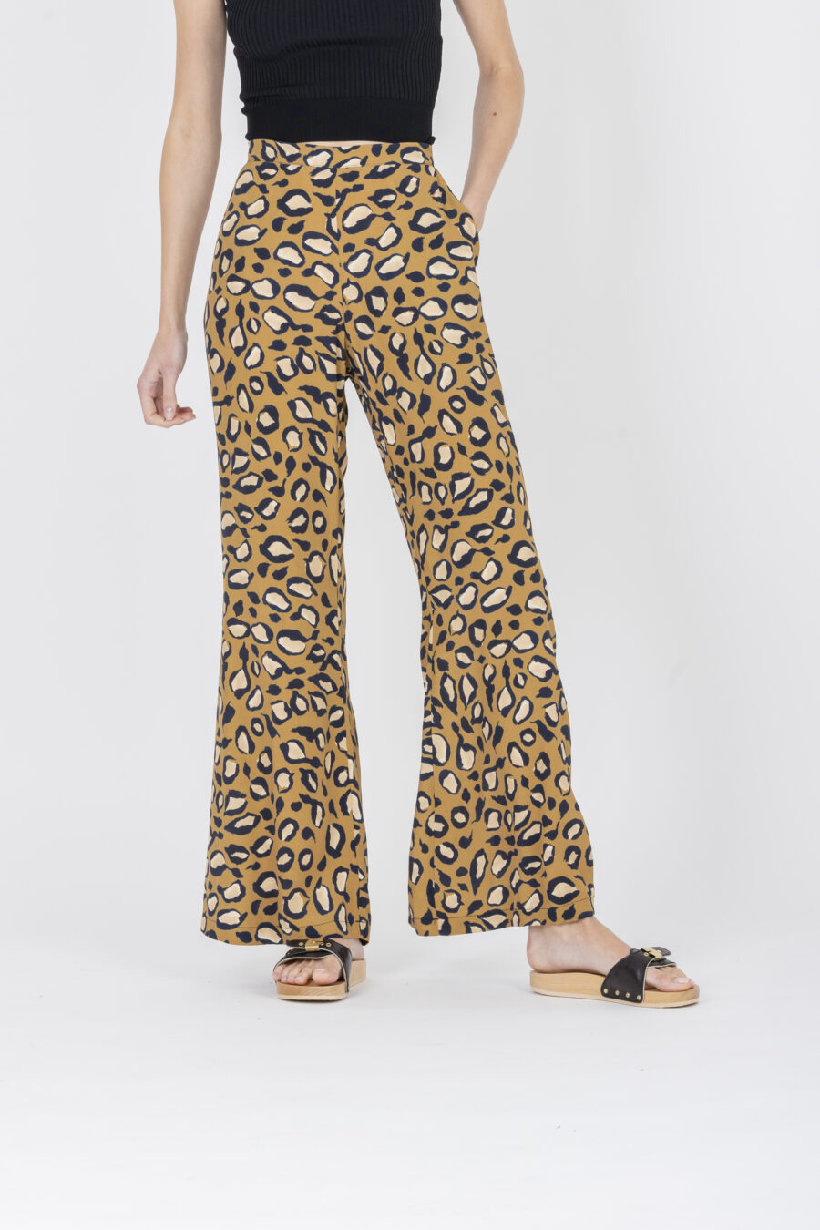 uniforme athens_billie leopard trousers