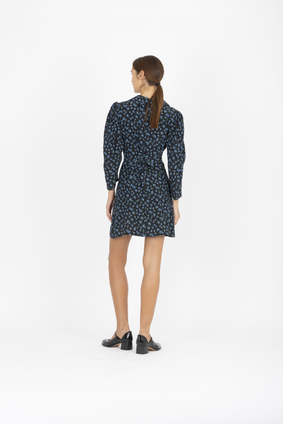 black-ditsy-floral-peterpan-collar-dress