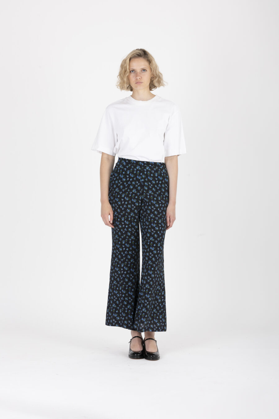 ditsy-floral-black-pants