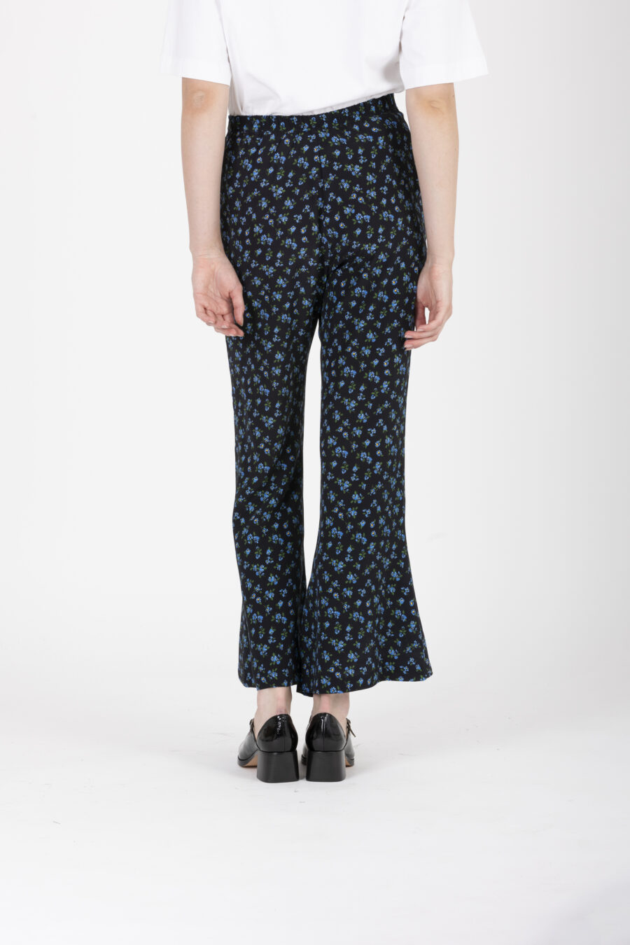 ditsy-floral-black-pants